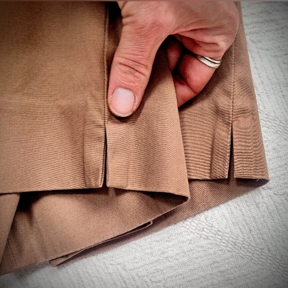 EUC Talbot's Cropped Ankle Pants, Light Brown, Pleated, Size 6, Like New! - Picture 10 of 10